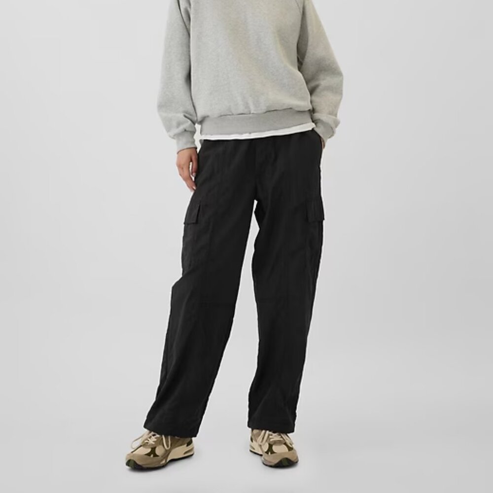 NWT L Black Gapfit Gap Parachute Cargo Pants